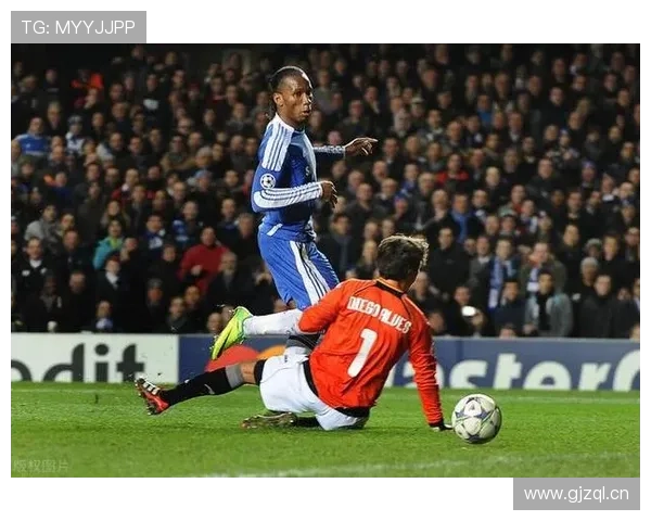 哈兰德 vs 德罗巴:冲击力与禁区统治力对比 哈兰德 vs 德罗巴:冲击力与禁区统治力对比